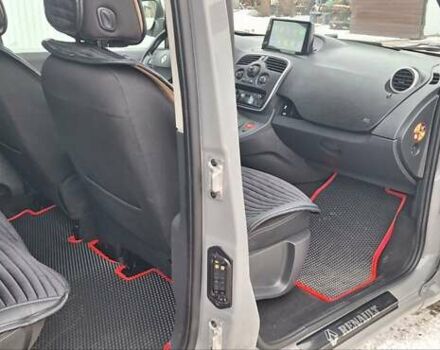 Серый Рено Кенгу, объемом двигателя 0 л и пробегом 159 тыс. км за 13500 $, фото 81 на Automoto.ua