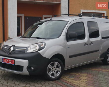 Рено Кєнгу 2018 у Самборе на Automoto.ua Сірий Рено Кєнгу, об'ємом двигуна 0 л та пробігом 72 тис. км за 11000 $, фото 3 на Automoto.ua