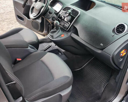 Сірий Рено Кєнгу, об'ємом двигуна 1.5 л та пробігом 111 тис. км за 15000 $, фото 18 на Automoto.ua