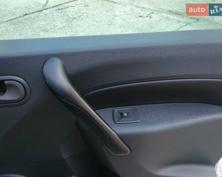 Серый Рено Кенгу, объемом двигателя 1.46 л и пробегом 70 тыс. км за 14000 $, фото 27 на Automoto.ua