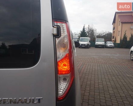 Сірий Рено Кєнгу, об'ємом двигуна 0 л та пробігом 79 тис. км за 11111 $, фото 24 на Automoto.ua