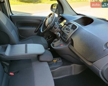 Серый Рено Кенгу, объемом двигателя 1.46 л и пробегом 70 тыс. км за 14000 $, фото 26 на Automoto.ua