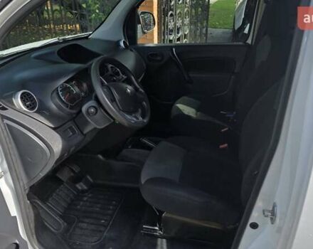 Рено Кенгу 2019 в Калуше на Automoto.ua Серый Рено Кенгу, объемом двигателя 0 л и пробегом 30 тыс. км за 10700 $, фото 2 на Automoto.ua