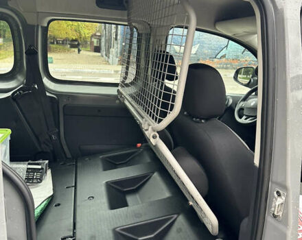 Рено Кенгу 2019 в Луцке на Automoto.ua Серый Рено Кенгу, объемом двигателя 1.5 л и пробегом 230 тыс. км за 12999 $, фото 30 на Automoto.ua