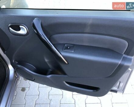 Сірий Рено Кєнгу, об'ємом двигуна 1.5 л та пробігом 195 тис. км за 13999 $, фото 44 на Automoto.ua