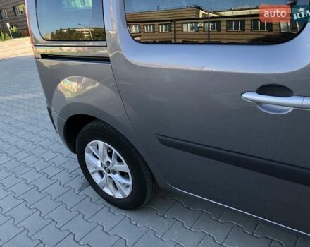 Сірий Рено Кєнгу, об'ємом двигуна 1.5 л та пробігом 195 тис. км за 13999 $, фото 14 на Automoto.ua