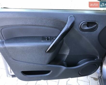 Сірий Рено Кєнгу, об'ємом двигуна 1.5 л та пробігом 195 тис. км за 13999 $, фото 20 на Automoto.ua