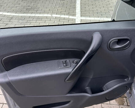 Рено Кенгу 2019 в Луцке на Automoto.ua Серый Рено Кенгу, объемом двигателя 1.5 л и пробегом 230 тыс. км за 12999 $, фото 18 на Automoto.ua