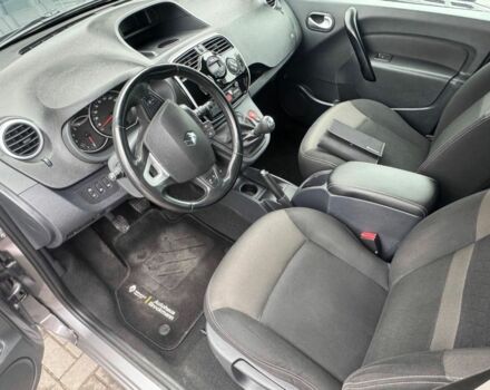 Серый Рено Кенгу, объемом двигателя 1.5 л и пробегом 179 тыс. км за 8500 $, фото 13 на Automoto.ua