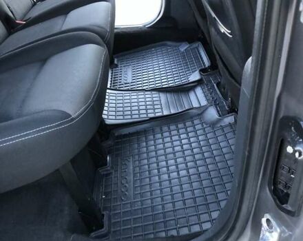 Сірий Рено Кєнгу, об'ємом двигуна 1.5 л та пробігом 195 тис. км за 13999 $, фото 45 на Automoto.ua