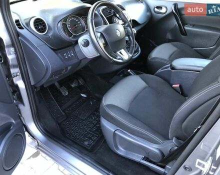 Сірий Рено Кєнгу, об'ємом двигуна 1.5 л та пробігом 195 тис. км за 13999 $, фото 21 на Automoto.ua