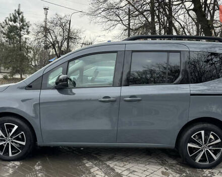 Серый Рено Кенгу, объемом двигателя 0 л и пробегом 11 тыс. км за 24700 $, фото 7 на Automoto.ua