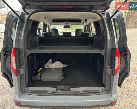 Серый Рено Кенгу, объемом двигателя 0 л и пробегом 11 тыс. км за 24700 $, фото 22 на Automoto.ua