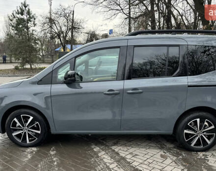 Серый Рено Кенгу, объемом двигателя 0 л и пробегом 11 тыс. км за 24700 $, фото 2 на Automoto.ua