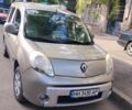 Серый Рено Кенгу, объемом двигателя 1.5 л и пробегом 240 тыс. км за 8009 $, фото 1 на Automoto.ua