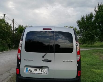 Серый Рено Кенгу, объемом двигателя 1.5 л и пробегом 170 тыс. км за 11999 $, фото 3 на Automoto.ua