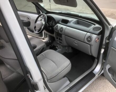 Серый Рено Кенгу, объемом двигателя 1.4 л и пробегом 112 тыс. км за 5500 $, фото 11 на Automoto.ua