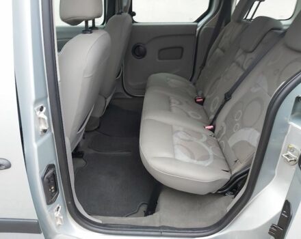 Сірий Рено Кєнгу, об'ємом двигуна 1.5 л та пробігом 240 тис. км за 7500 $, фото 6 на Automoto.ua