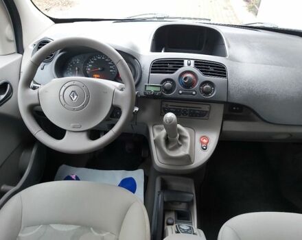 Сірий Рено Кєнгу, об'ємом двигуна 1.5 л та пробігом 240 тис. км за 7500 $, фото 10 на Automoto.ua