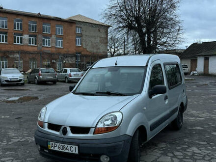 Сірий Рено Кєнгу, об'ємом двигуна 1.5 л та пробігом 270 тис. км за 3900 $, фото 1 на Automoto.ua
