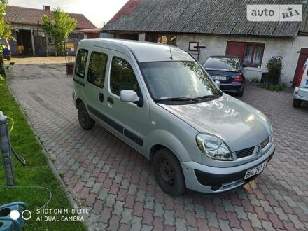 Серый Рено Кенгу, объемом двигателя 1.5 л и пробегом 330 тыс. км за 3500 $, фото 1 на Automoto.ua