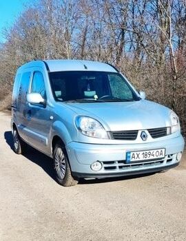 Сірий Рено Кєнгу, об'ємом двигуна 1.6 л та пробігом 250 тис. км за 4900 $, фото 1 на Automoto.ua