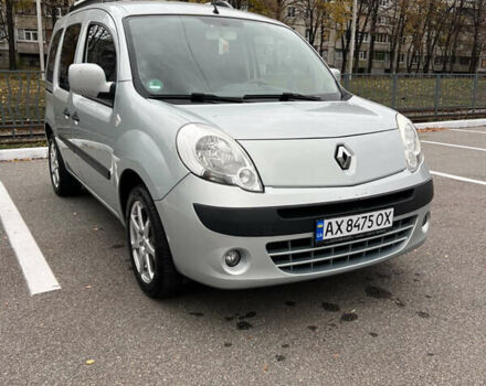Серый Рено Кенгу, объемом двигателя 1.6 л и пробегом 172 тыс. км за 7300 $, фото 1 на Automoto.ua