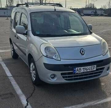 Серый Рено Кенгу, объемом двигателя 1.5 л и пробегом 225 тыс. км за 7300 $, фото 1 на Automoto.ua
