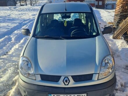 Серый Рено Кенгу, объемом двигателя 1.5 л и пробегом 210 тыс. км за 4200 $, фото 1 на Automoto.ua