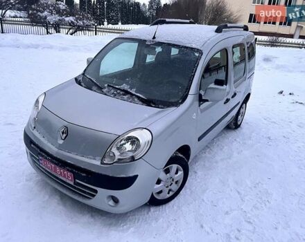 Серый Рено Кенгу, объемом двигателя 1.6 л и пробегом 186 тыс. км за 7950 $, фото 1 на Automoto.ua