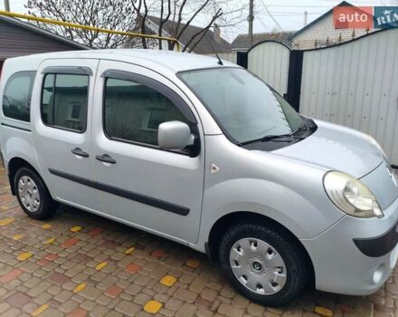 Серый Рено Кенгу, объемом двигателя 1.46 л и пробегом 260 тыс. км за 7300 $, фото 1 на Automoto.ua