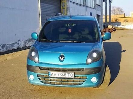 Рено Кєнгу 2009 у Дніпро (Дніпропетровську) на Automoto.ua Сірий Рено Кєнгу, об'ємом двигуна 1.5 л та пробігом 252 тис. км за 6800 $, фото 1 на Automoto.ua