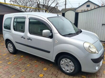 Серый Рено Кенгу, объемом двигателя 1.5 л и пробегом 260 тыс. км за 7300 $, фото 1 на Automoto.ua