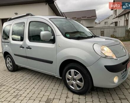 Рено Кєнгу 2010 у Івано-Франківську на Automoto.ua Сірий Рено Кєнгу, об'ємом двигуна 1.6 л та пробігом 220 тис. км за 7700 $, фото 1 на Automoto.ua