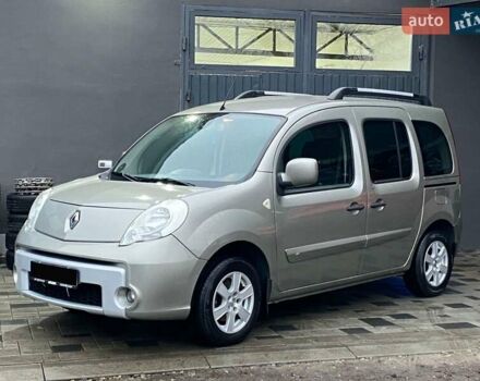 Серый Рено Кенгу, объемом двигателя 1.46 л и пробегом 231 тыс. км за 8200 $, фото 1 на Automoto.ua