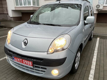 Серый Рено Кенгу, объемом двигателя 1.5 л и пробегом 243 тыс. км за 7700 $, фото 1 на Automoto.ua