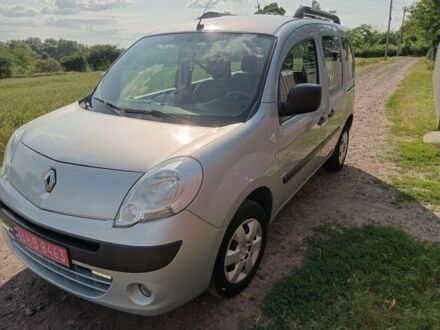 Рено Кенгу 2010 в Каменке на Automoto.ua Серый Рено Кенгу, объемом двигателя 0 л и пробегом 203 тыс. км за 8400 $, фото 1 на Automoto.ua