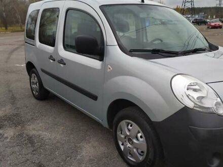 Серый Рено Кенгу, объемом двигателя 1.6 л и пробегом 187 тыс. км за 7600 $, фото 1 на Automoto.ua