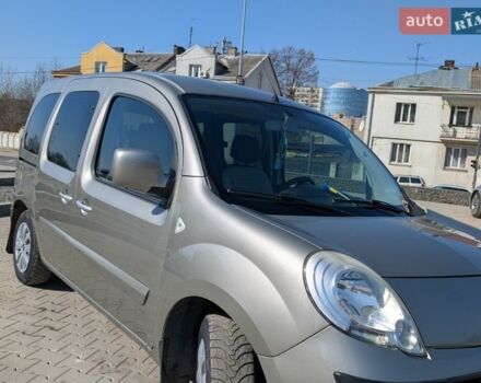 Серый Рено Кенгу, объемом двигателя 1.46 л и пробегом 139 тыс. км за 8800 $, фото 1 на Automoto.ua