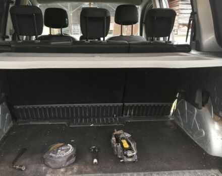 Серый Рено Кенгу, объемом двигателя 0 л и пробегом 330 тыс. км за 7900 $, фото 1 на Automoto.ua