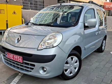 Рено Кенгу 2012 в Луцке на Automoto.ua Серый Рено Кенгу, объемом двигателя 1.6 л и пробегом 192 тыс. км за 8350 $, фото 1 на Automoto.ua