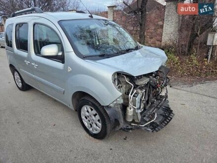 Серый Рено Кенгу, объемом двигателя 1.6 л и пробегом 120 тыс. км за 3900 $, фото 1 на Automoto.ua