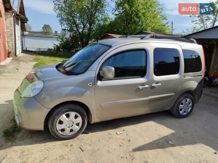 Рено Кєнгу 2012 у Трускавце на Automoto.ua Сірий Рено Кєнгу, об'ємом двигуна 1.5 л та пробігом 128 тис. км за 7500 $, фото 1 на Automoto.ua