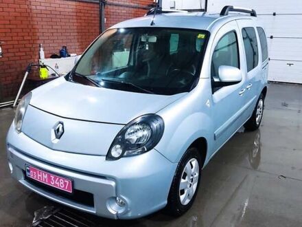 Серый Рено Кенгу, объемом двигателя 1.5 л и пробегом 181 тыс. км за 9750 $, фото 1 на Automoto.ua