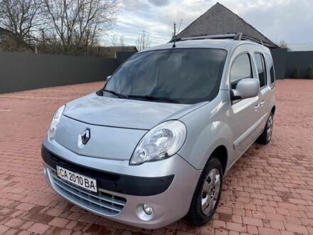 Серый Рено Кенгу, объемом двигателя 1.5 л и пробегом 210 тыс. км за 6650 $, фото 1 на Automoto.ua