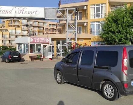 Серый Рено Кенгу, объемом двигателя 1.5 л и пробегом 245 тыс. км за 9500 $, фото 1 на Automoto.ua