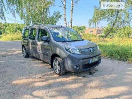 Рено Кенгу 2013 в Сумах на Automoto.ua Серый Рено Кенгу, объемом двигателя 0 л и пробегом 105 тыс. км за 8900 $, фото 1 на Automoto.ua