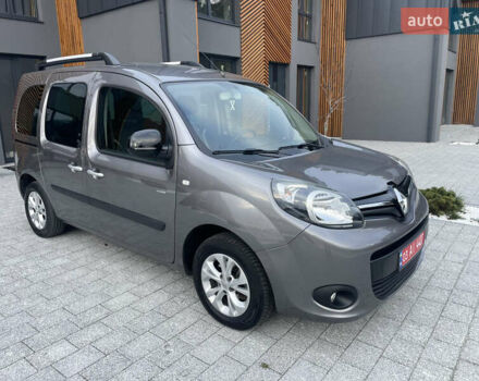 Серый Рено Кенгу, объемом двигателя 1.5 л и пробегом 226 тыс. км за 11400 $, фото 1 на Automoto.ua