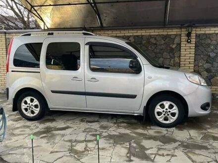 Серый Рено Кенгу, объемом двигателя 1.5 л и пробегом 214 тыс. км за 12000 $, фото 1 на Automoto.ua