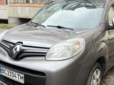 Серый Рено Кенгу, объемом двигателя 1.5 л и пробегом 330 тыс. км за 9000 $, фото 1 на Automoto.ua